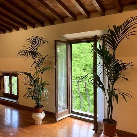 In Storica: Giulia Apartamento