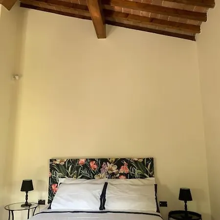 In Storica: Giulia Apartment *